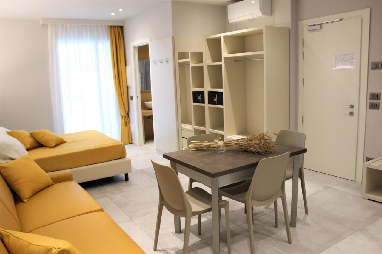 B&B Primrose Residence Hotel Rimini Exterior photo