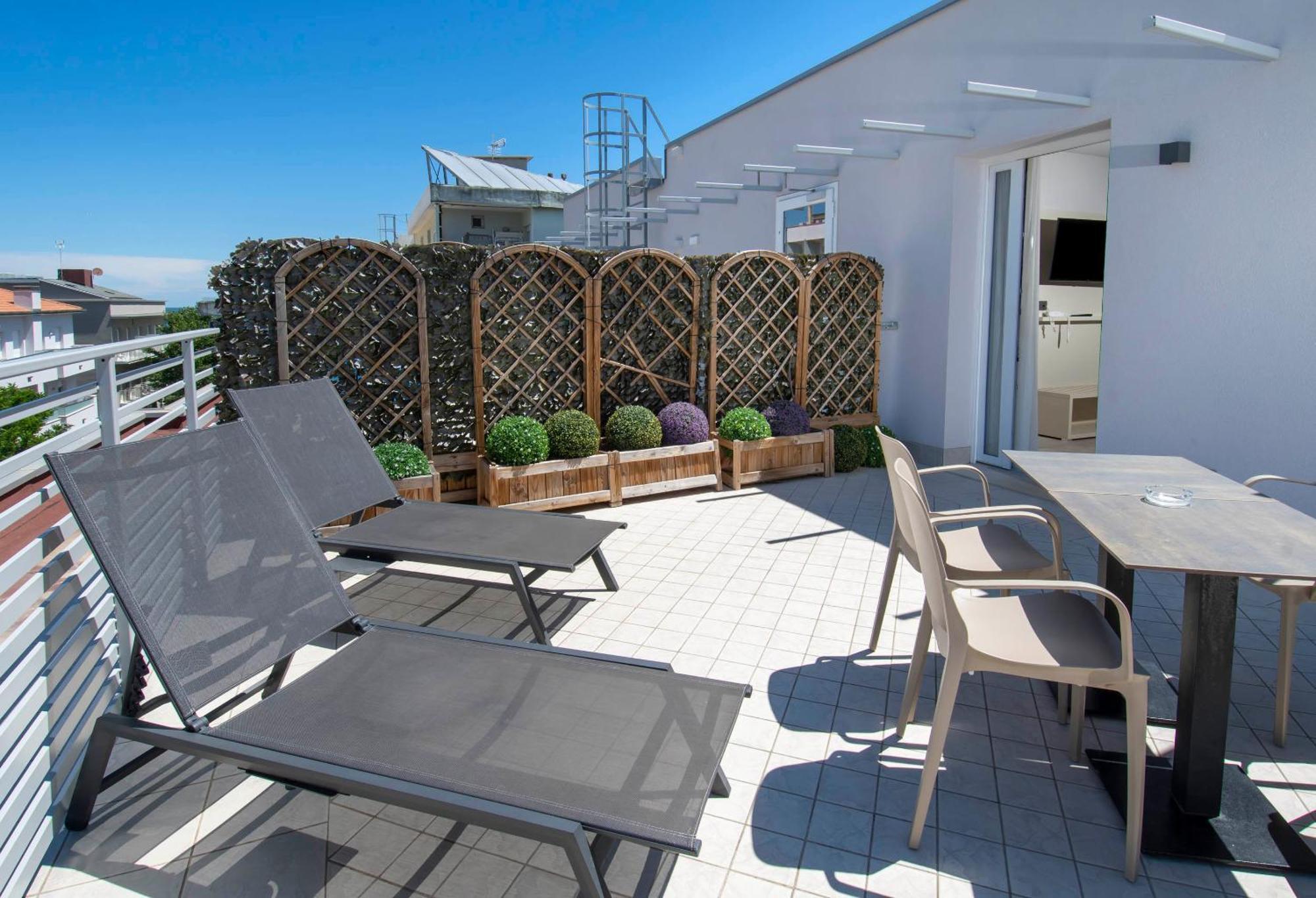 B&B Primrose Residence Hotel Rimini Exterior photo